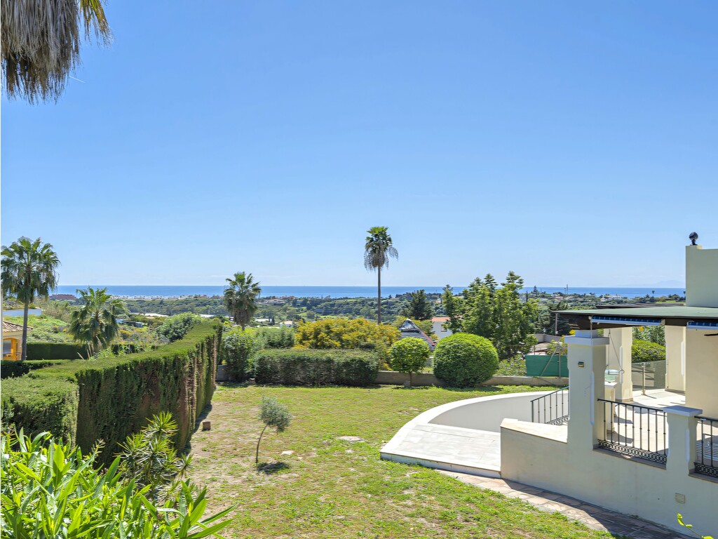 Estepona villa with guest house (15)