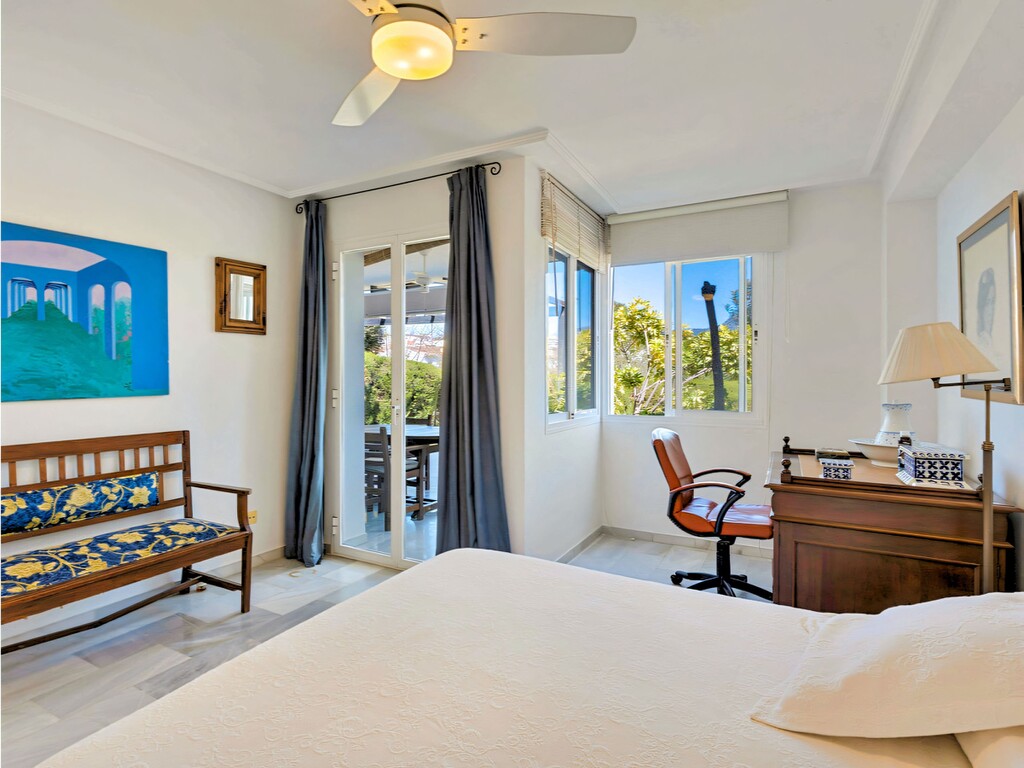 Las Jacarandas Bel Air (11)