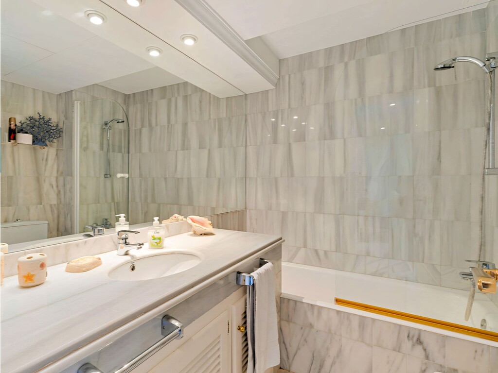 Las Jacarandas Bel Air (5)