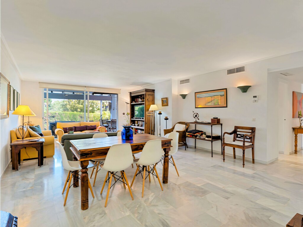 Las Jacarandas Bel Air (8)