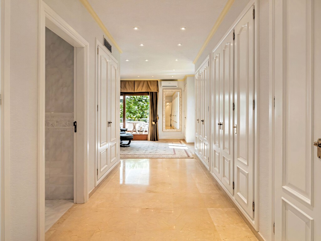 New Golden Mile beachside villa (7)