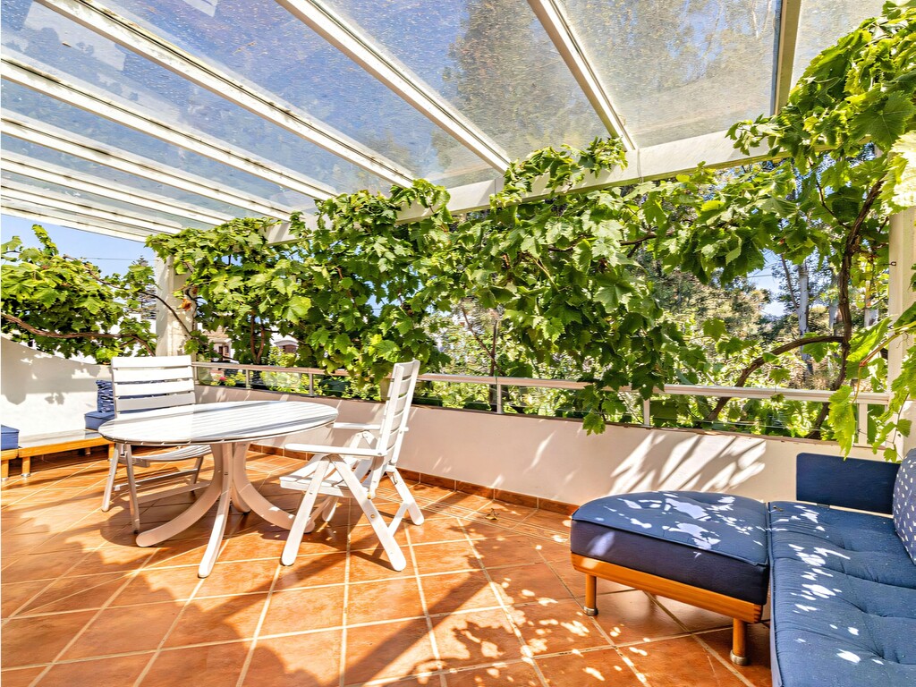 New Golden Mile beachside villa (15)