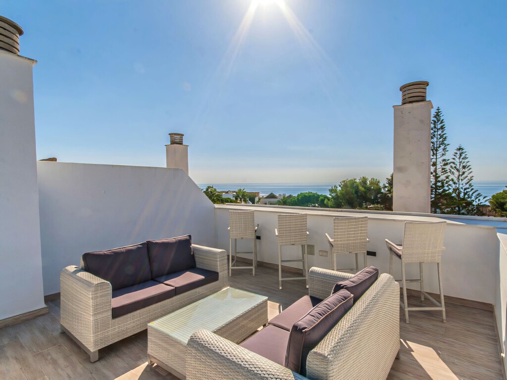 White Pearl Beach Elviria (1)