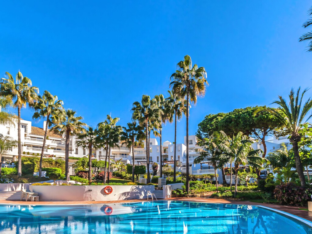 White Pearl Beach Elviria (6)