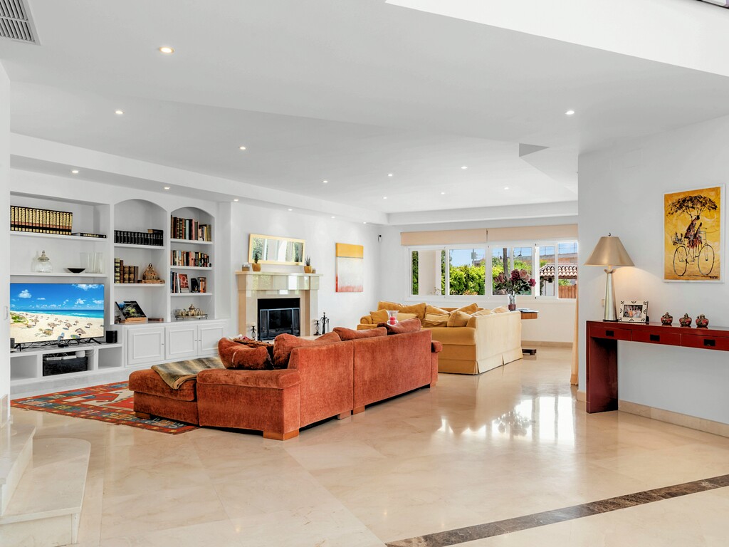 Villa El Paraiso Alto Benahavis (44)