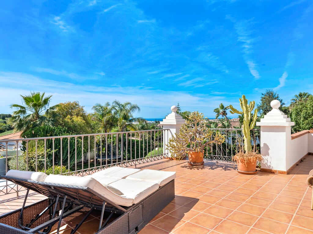 Villa El Paraiso Alto Benahavis (16)