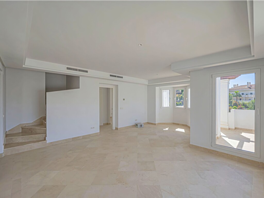 Be Aloha Penthouse Nueva Andalucia_17