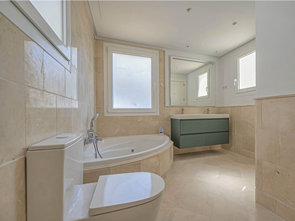 Be Aloha Penthouse Nueva Andalucia_30