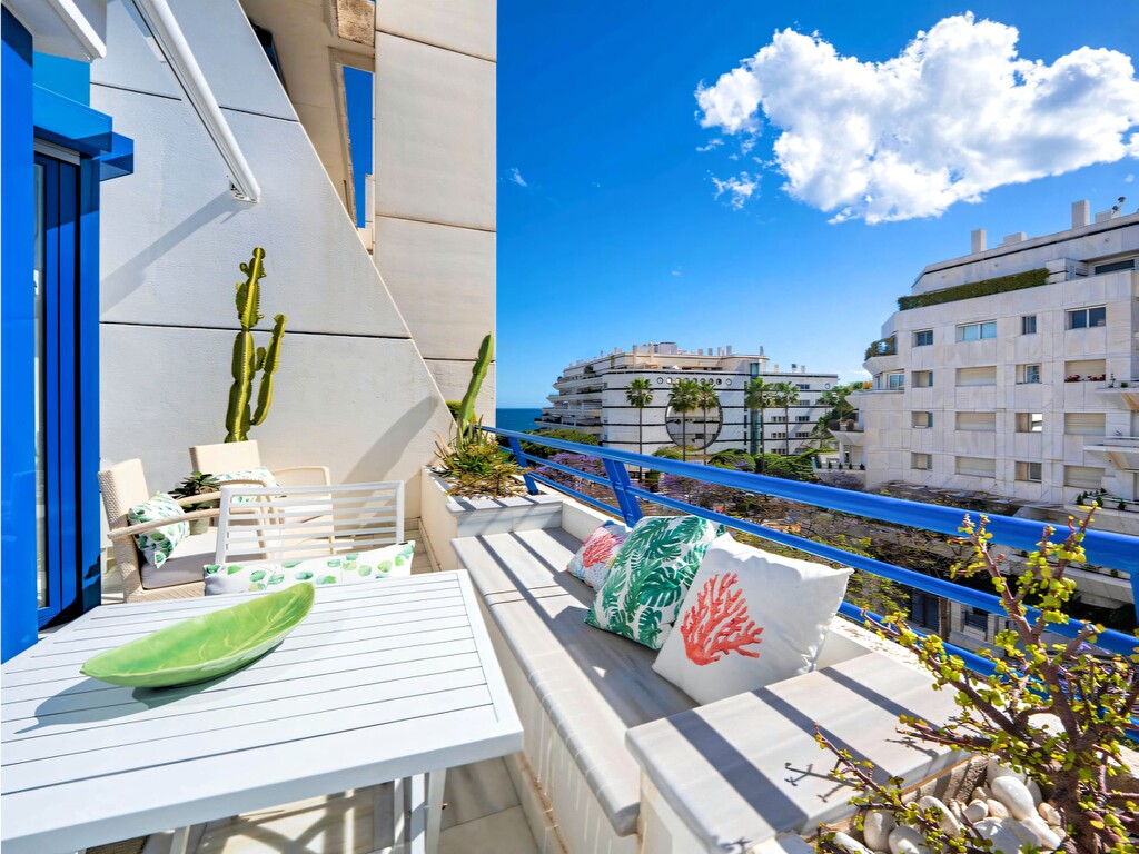 Marbella House penthouse with pool_15