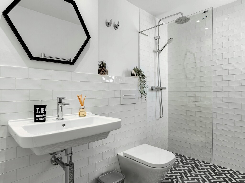 Nueva Andalucia Contemporary Villa_17