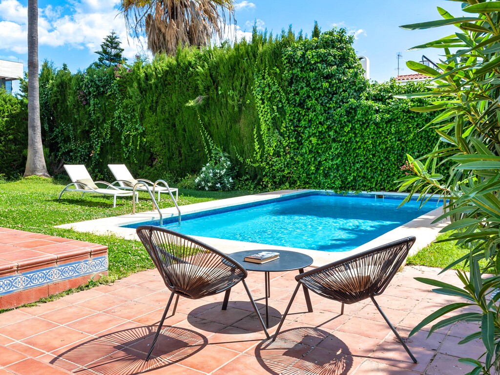 Nueva Andalucia Contemporary Villa_33