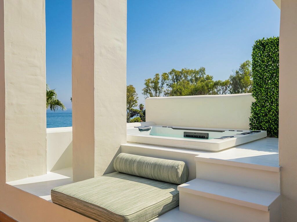 Bahia del Velerin move in ready Penthouse (10)