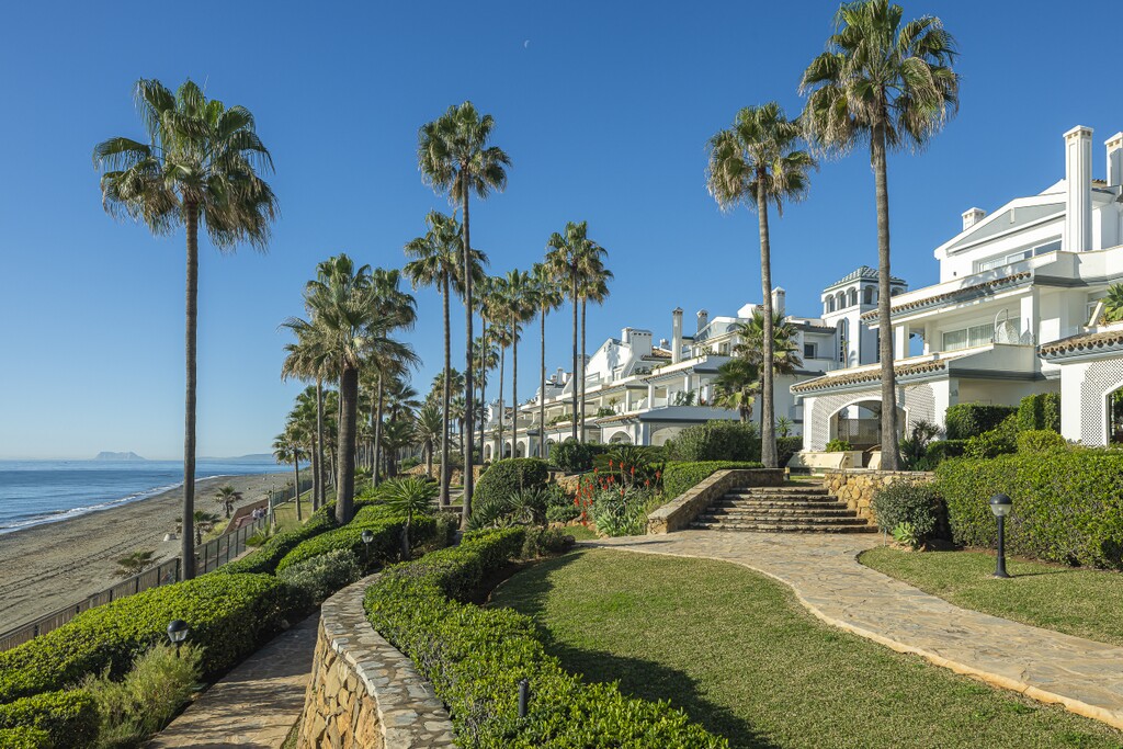 21 Dominion Beach 74