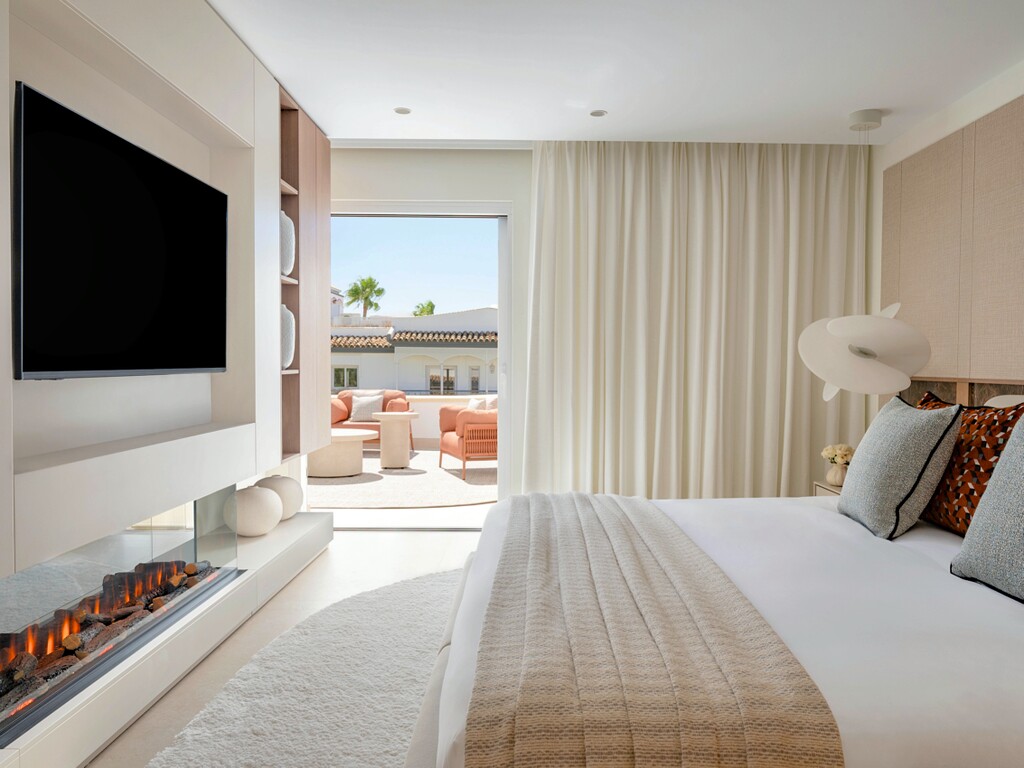 Dominion Beach renovated penthouse_26