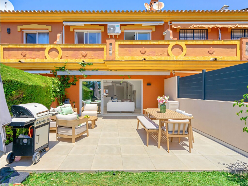 Vista Azur Nueva Atalaya Estepona_27