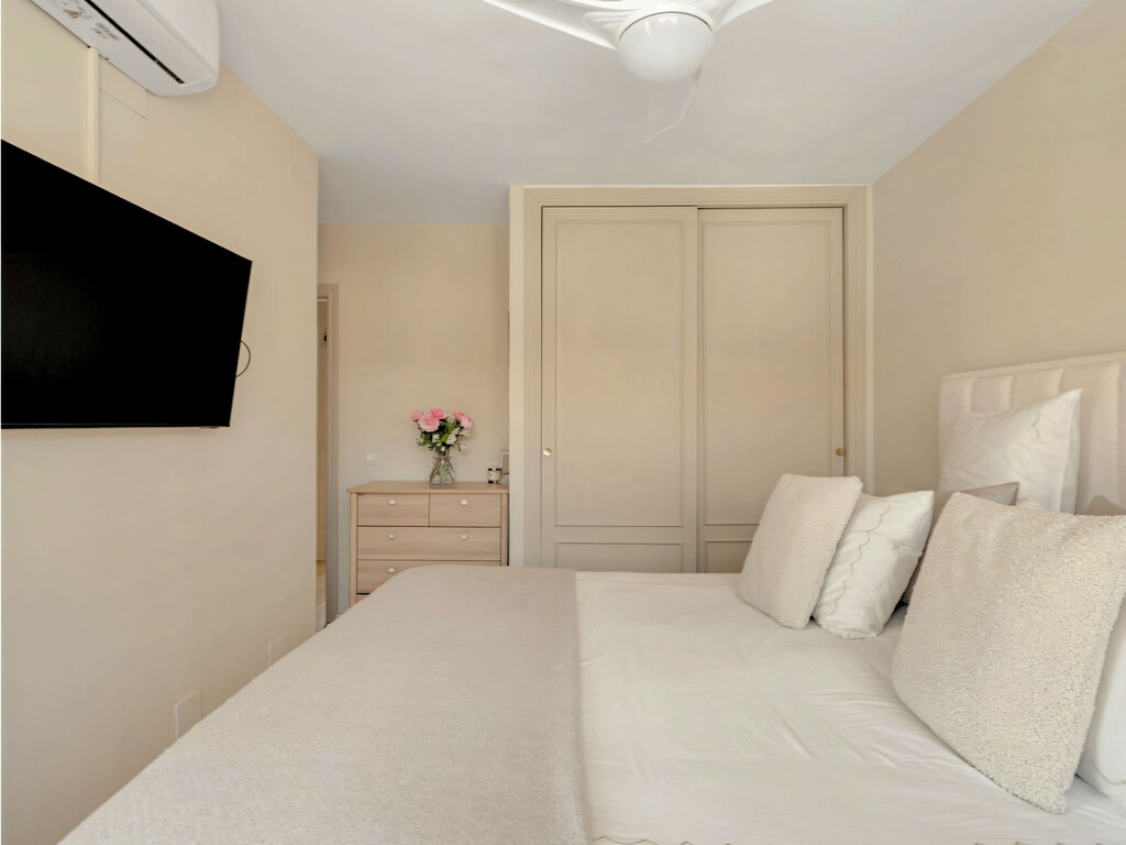 Vista Azur Nueva Atalaya Estepona_21