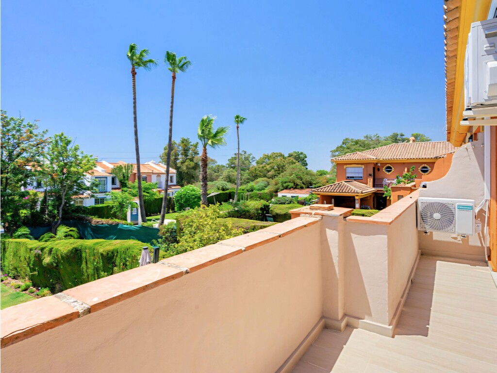 Vista Azur Nueva Atalaya Estepona_7