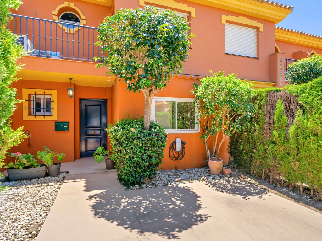 Vista Azur Nueva Atalaya Estepona_24