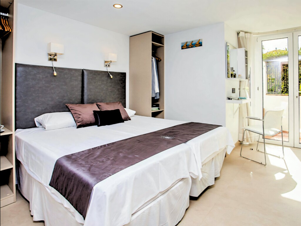 San Pedro beachside villa_6