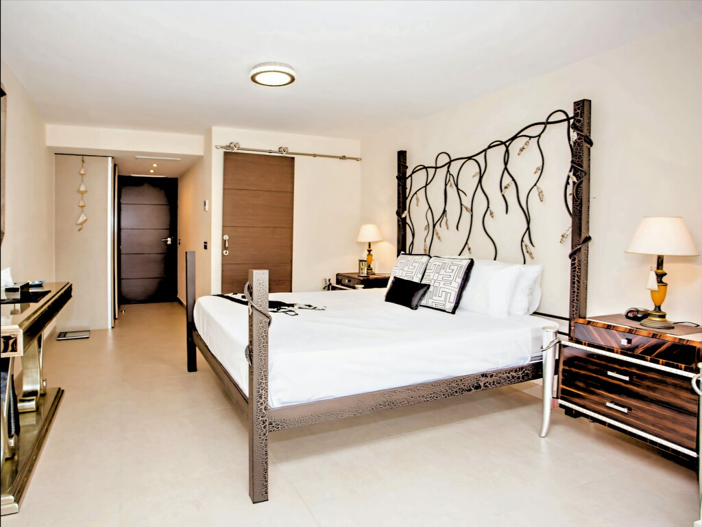 San Pedro beachside villa_11