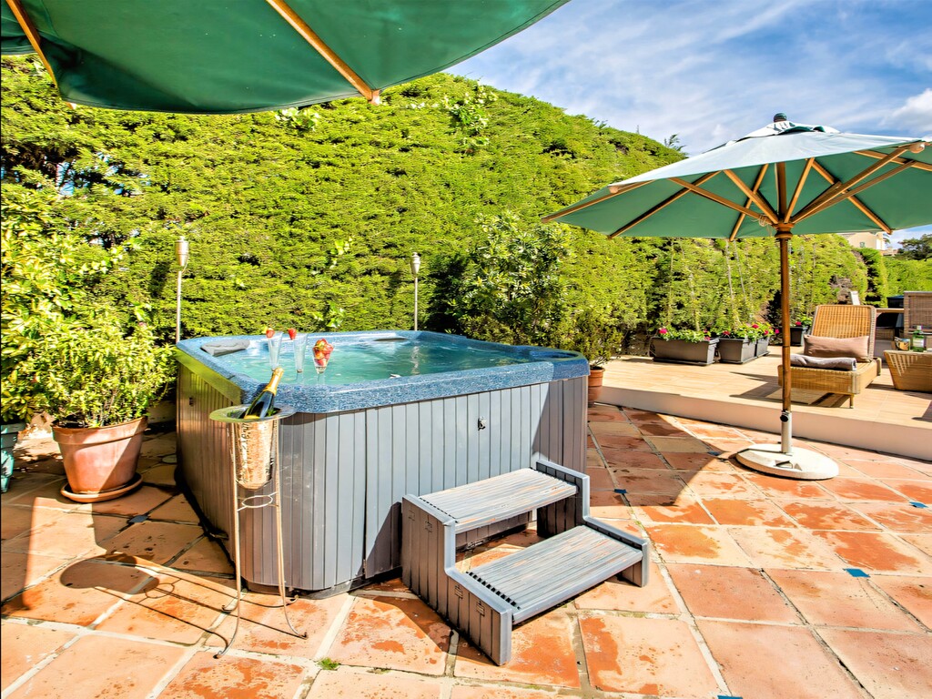 San Pedro beachside villa_9
