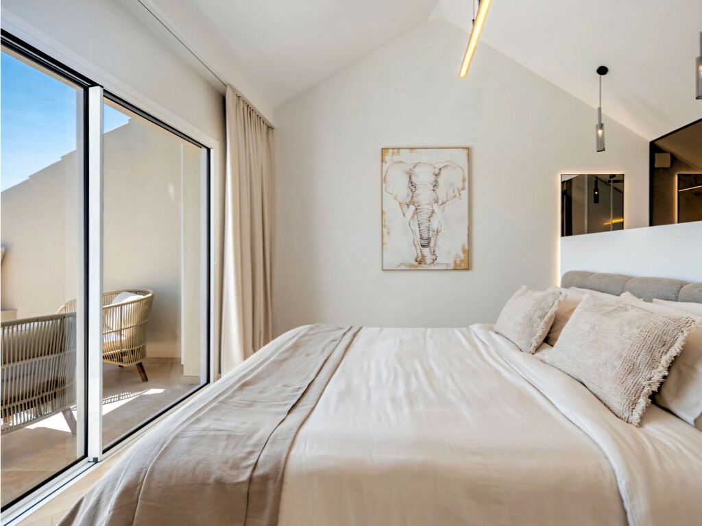 Aloha Hill Club Penthouse_7
