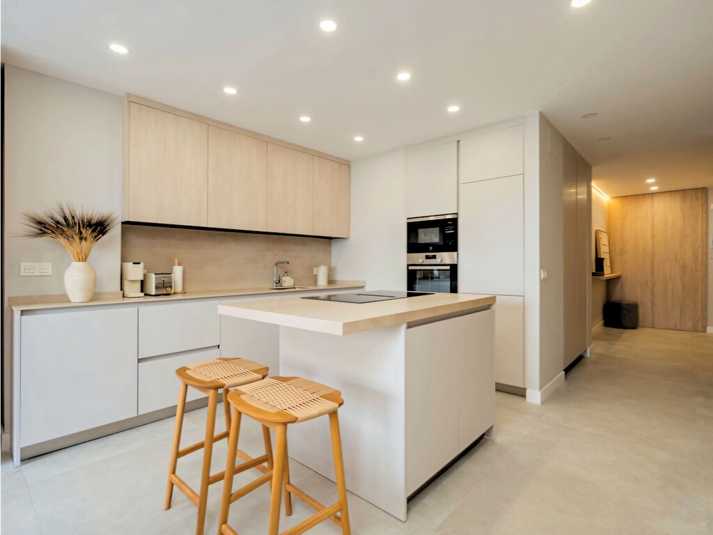 Estepona Seafront Apartment_4