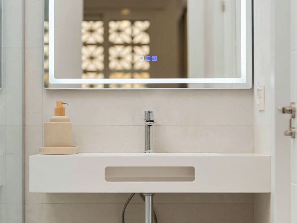 Estepona Seafront Apartment_32
