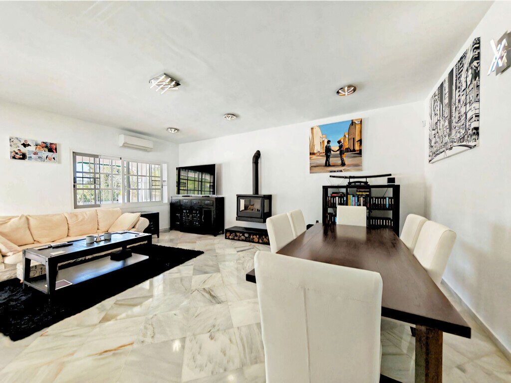 Benalmadena villa with sea views (6)
