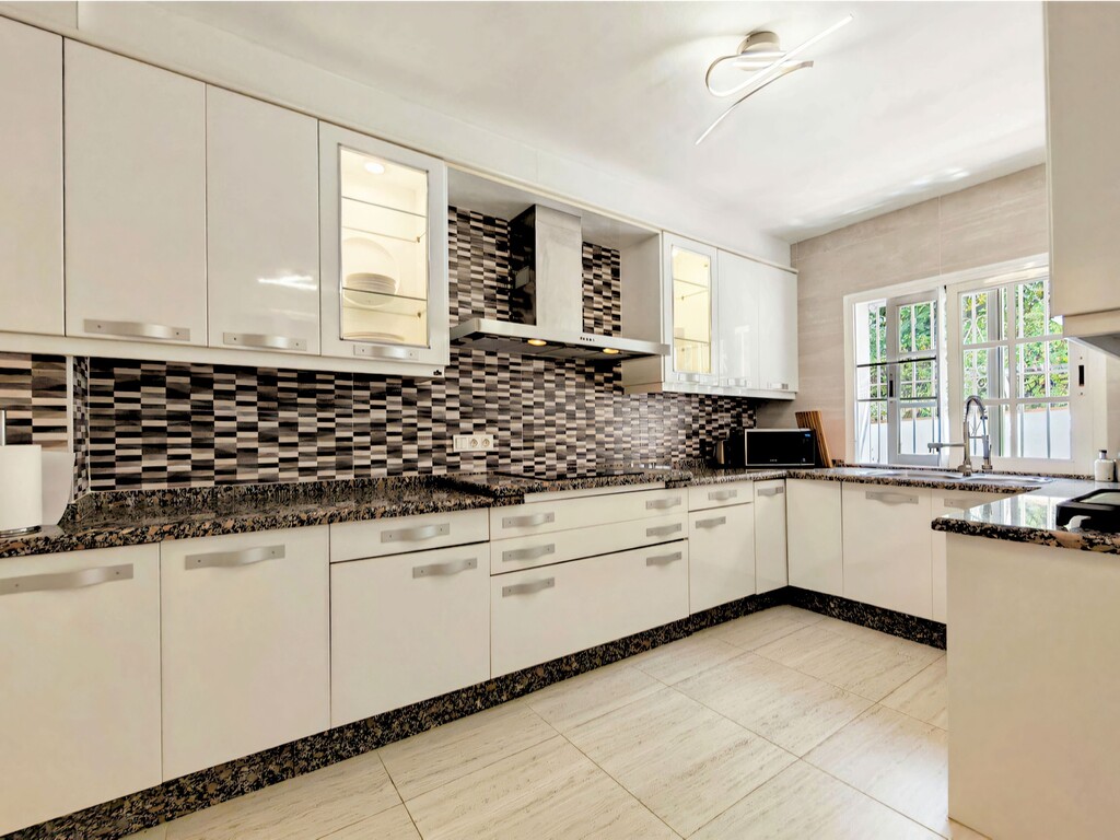 Benalmadena villa with sea views (9)