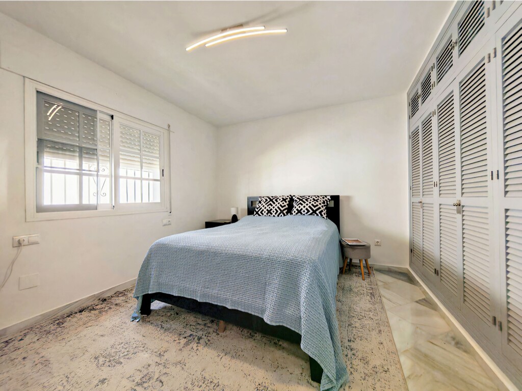 Benalmadena villa with sea views (17)