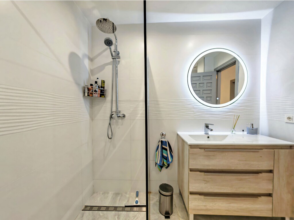 Benalmadena villa with sea views (18)