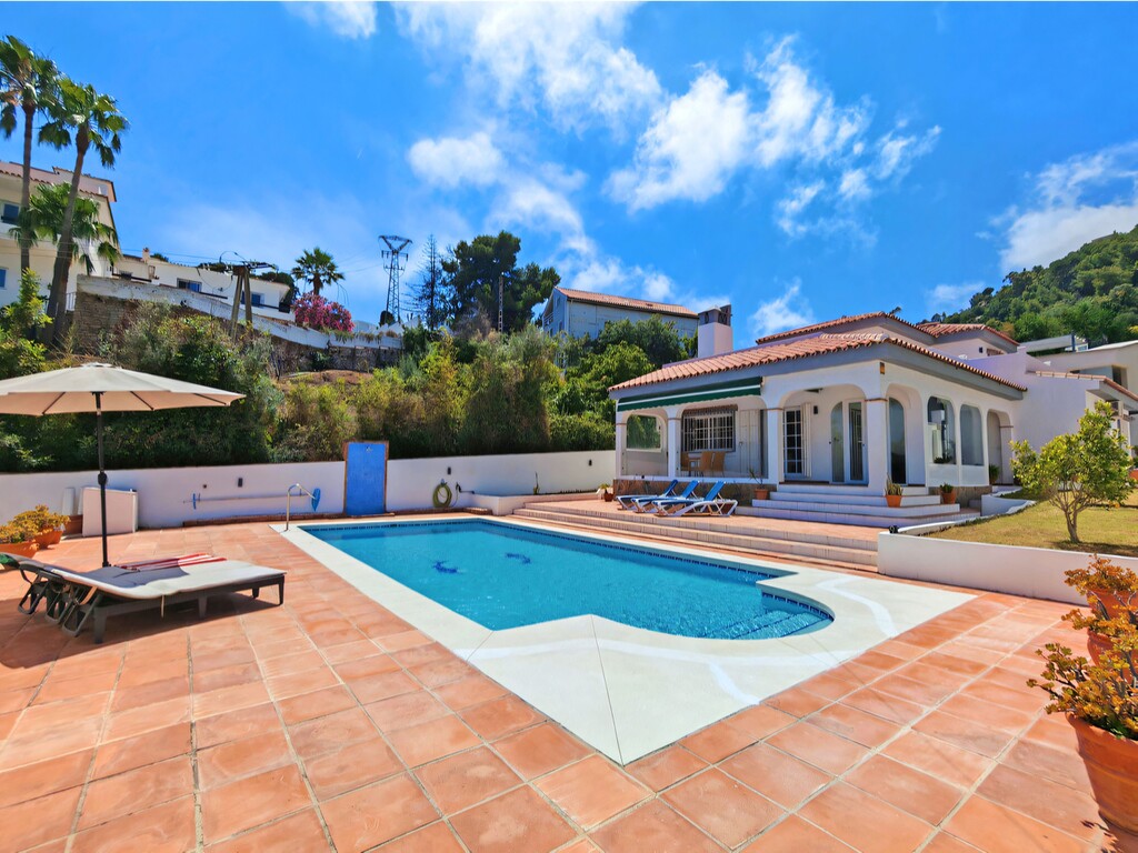 Benalmadena villa with sea views (21)