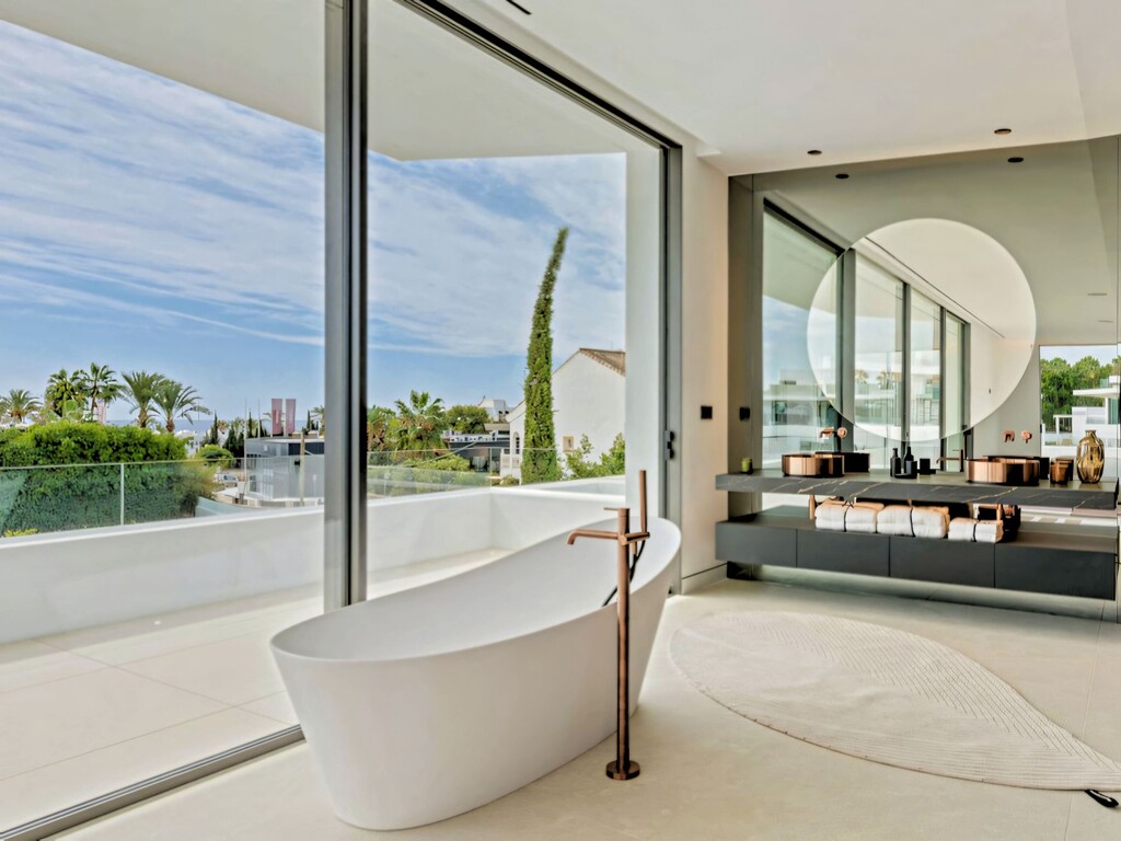 Golden Mile Luxury Villa_12