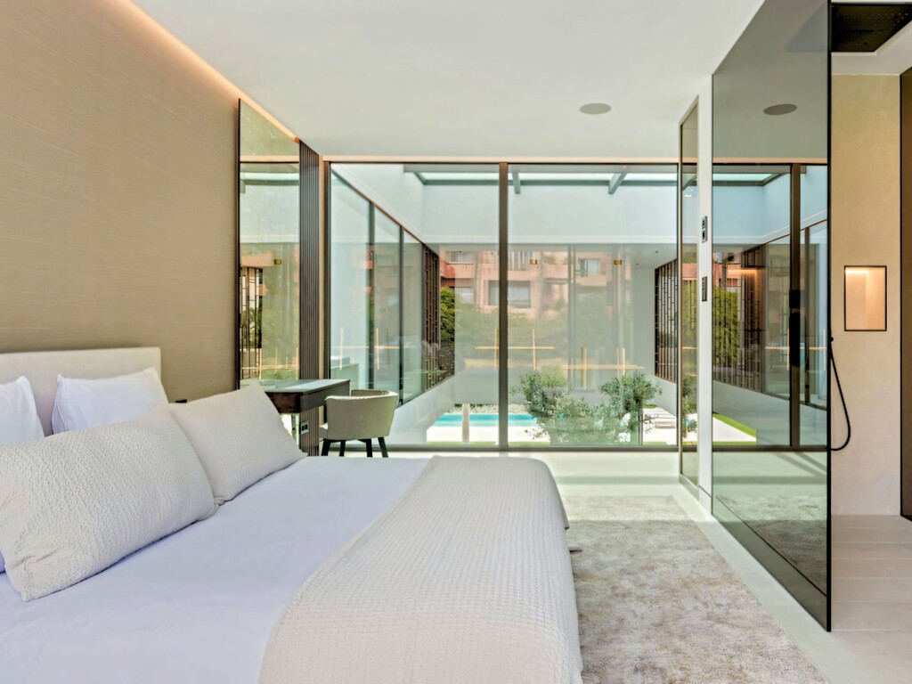 Golden Mile Luxury Villa_13