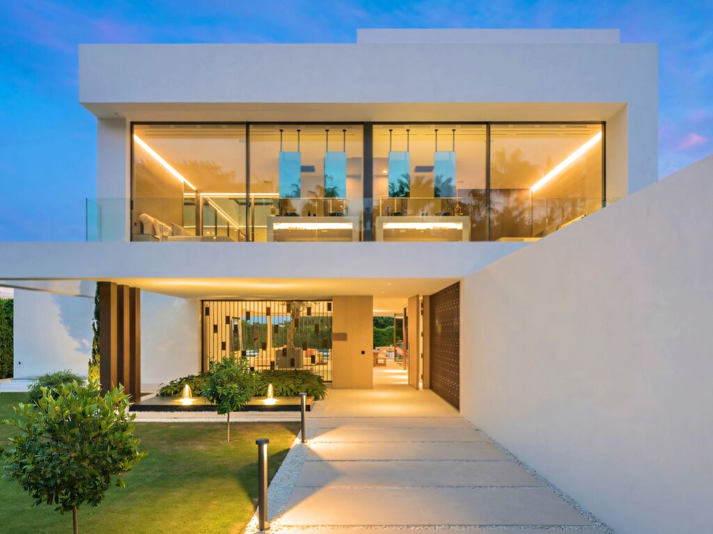 Golden Mile Luxury Villa_17