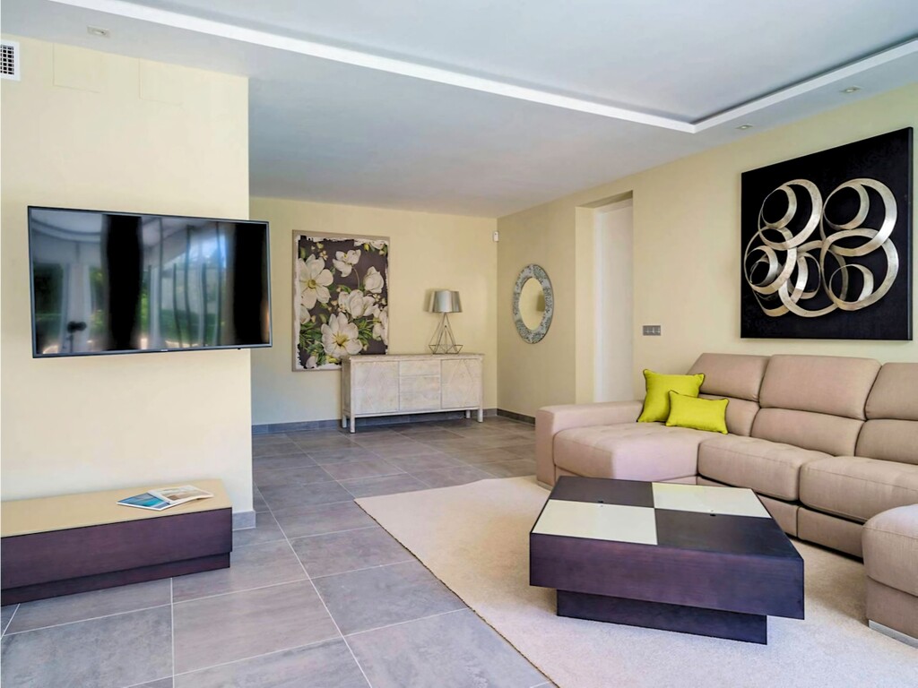 Nueva Andalucia Villa_10