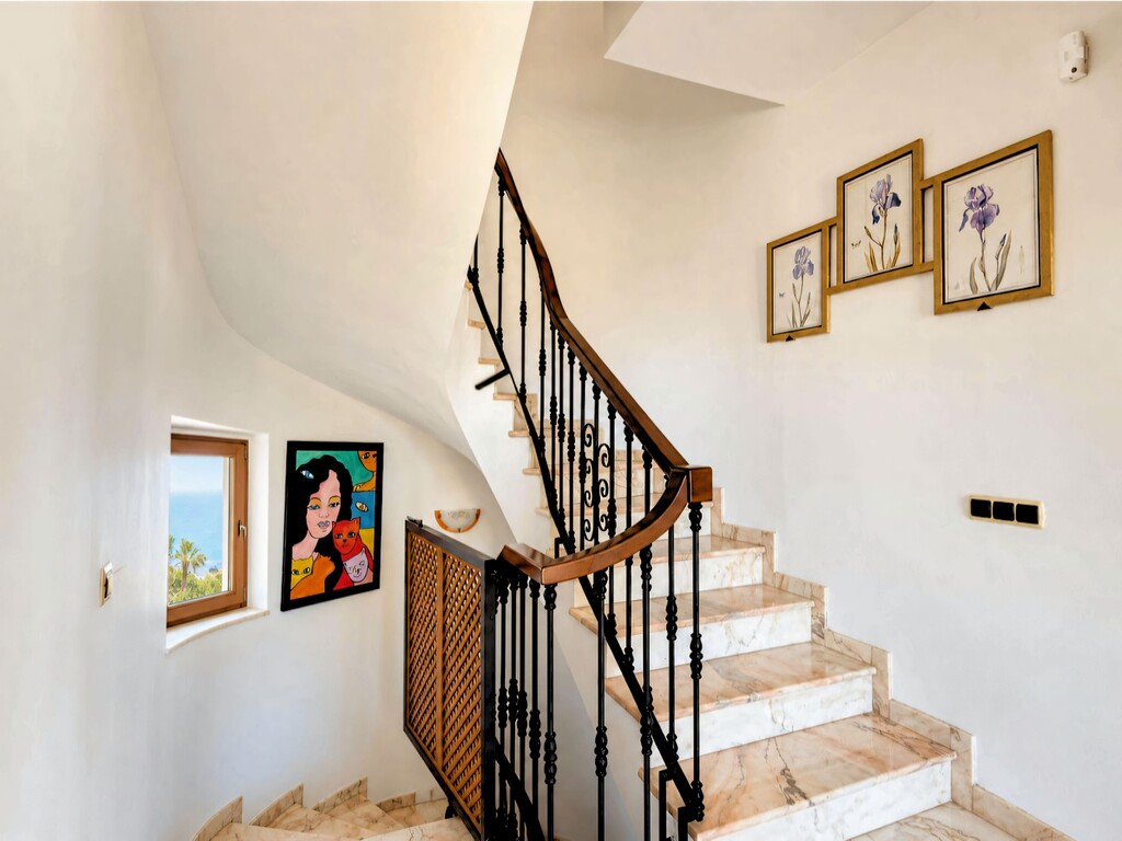Marbella semi-detached villa_17