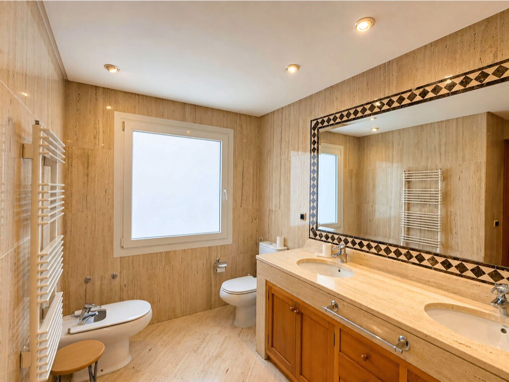 Marbella semi-detached villa_23