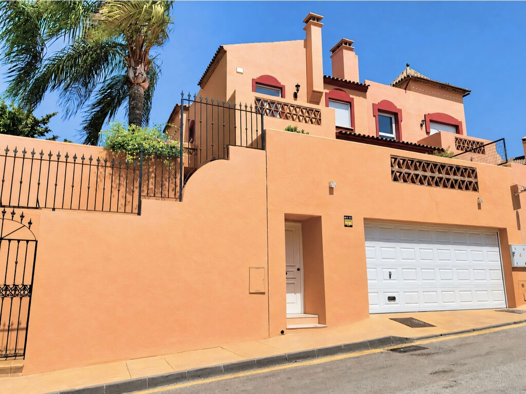 Marbella semi-detached villa_5