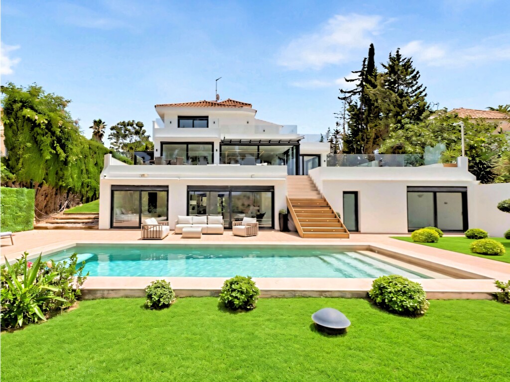 Nueva Andaluc&iacute;a villa for sale_10