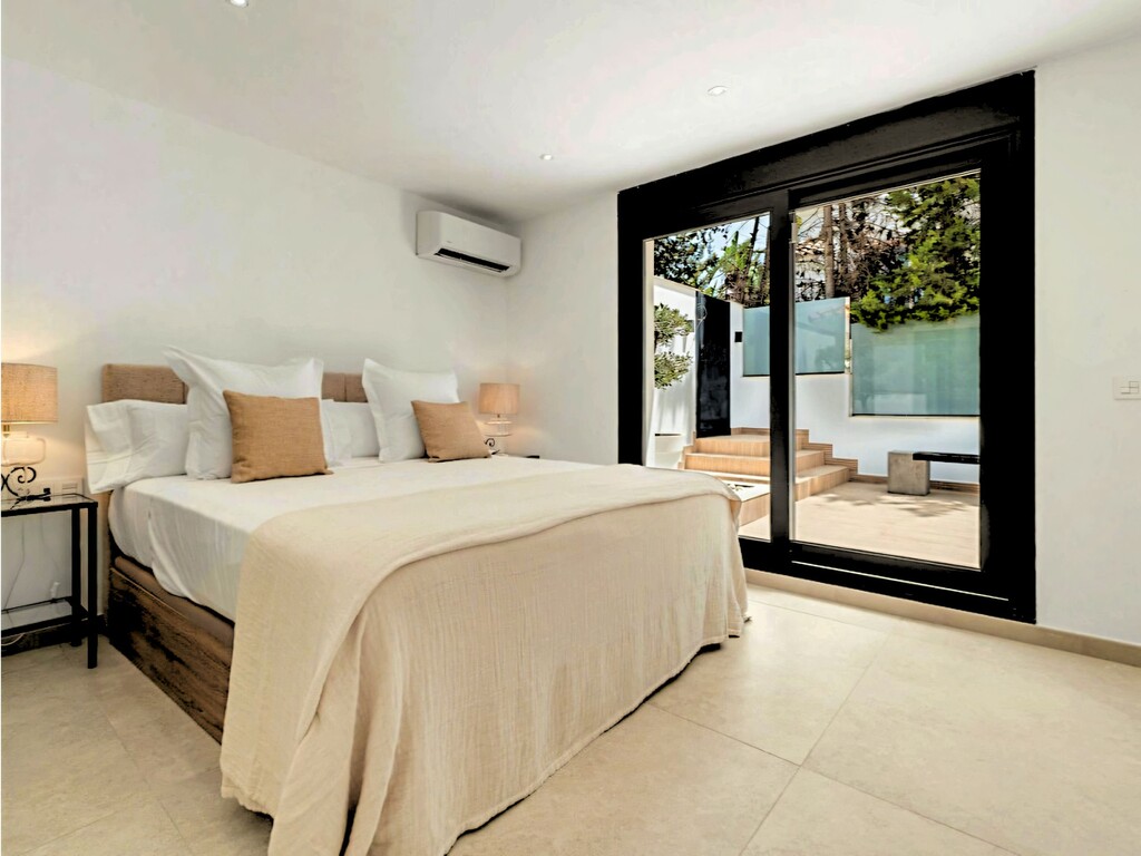 Nueva Andaluc&iacute;a villa for sale_23
