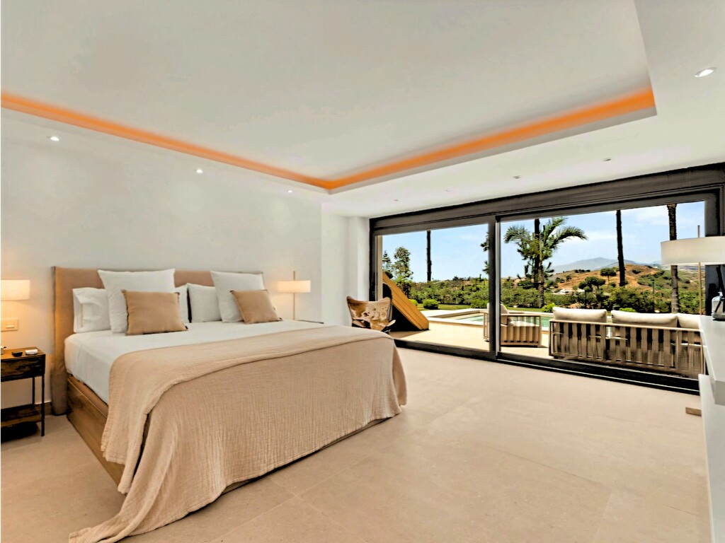 Nueva Andaluc&iacute;a villa for sale_22