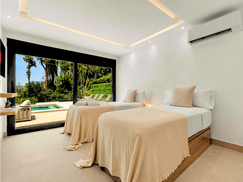 Nueva Andaluc&iacute;a villa for sale_6