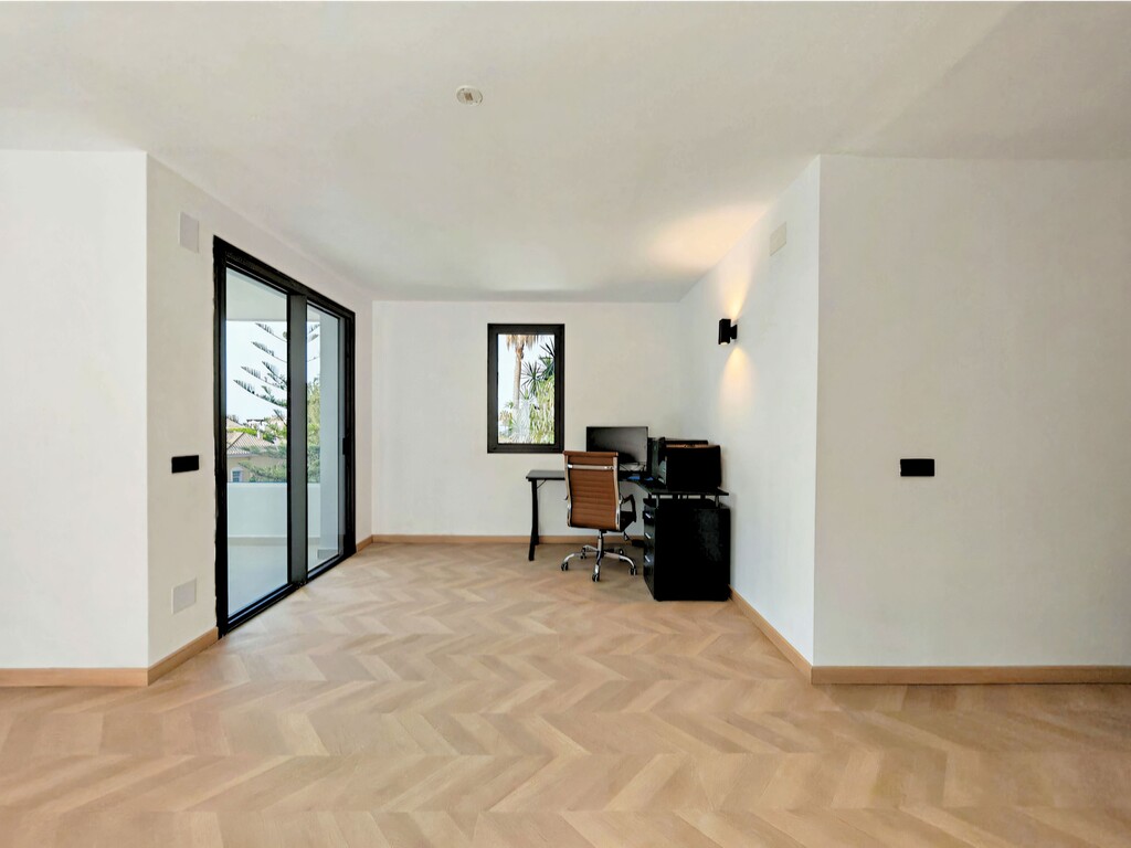Elviria renovated villa_8
