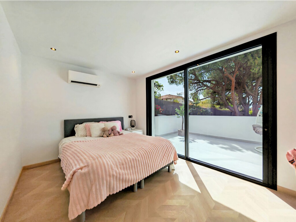 Elviria renovated villa_25