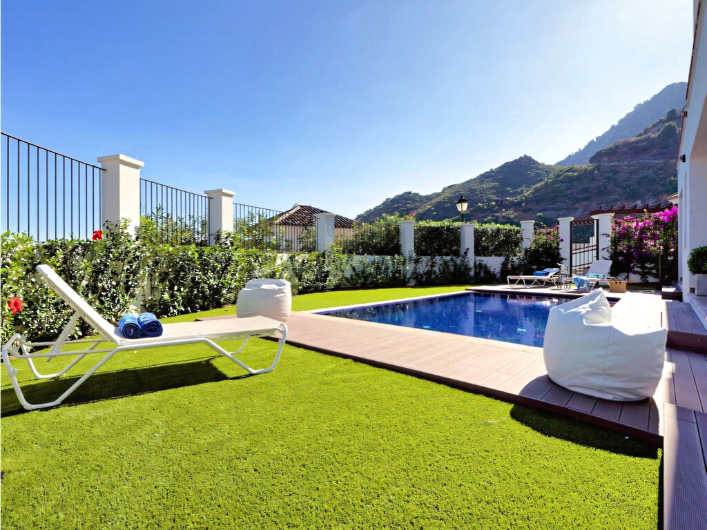 Benahav&iacute;s Hills Country Club Villa_24