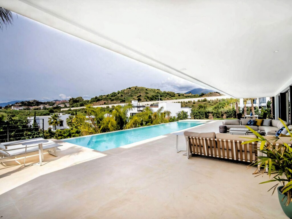 Nueva Andalucia Villa_13