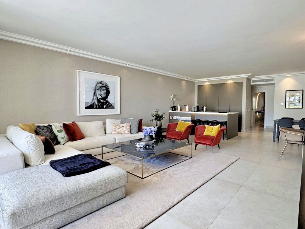 Puento Romano Beach Resort Japanese gard (8)