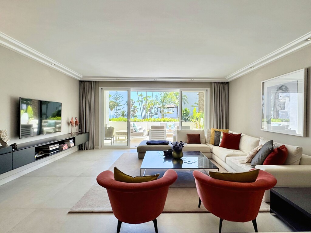 Puento Romano Beach Resort Japanese gard (32)